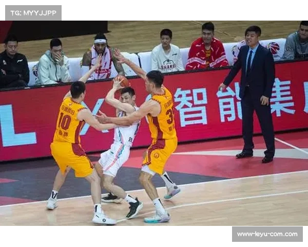 山西汾酒葛昭宝21分8板,高位手递手战术丰富半场进攻发起